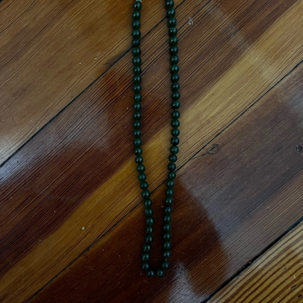 Jade beaded necklace green